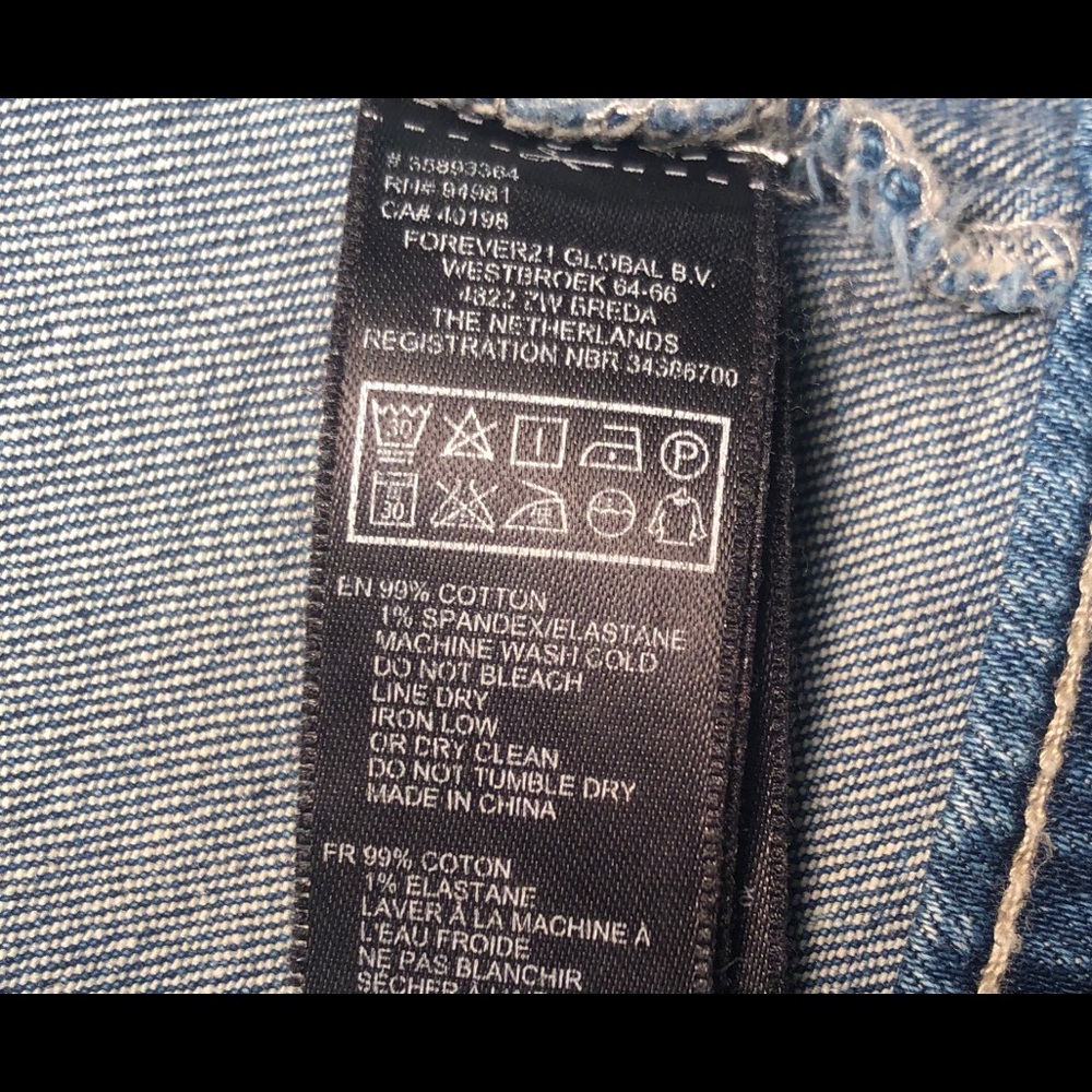 Forever 21 Women’s Spike Studded Denim Jacket - Picture 6 of 8